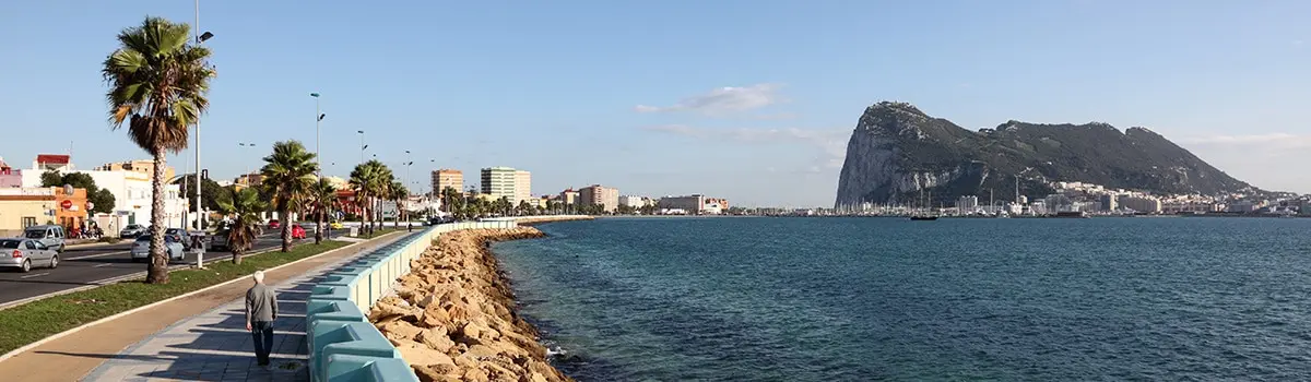 Paseo mar&iacute;timo