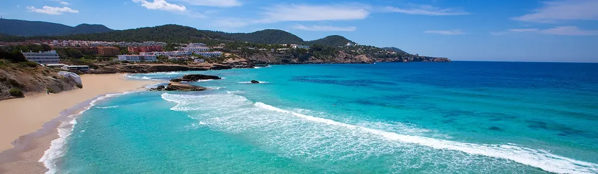 d&oacute;nde dormir en Cala Tarida