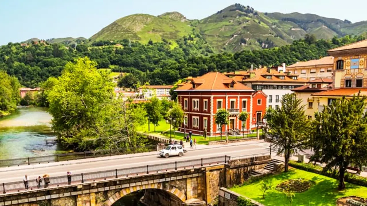 D&oacute;nde dormir en Cangas de On&iacute;s