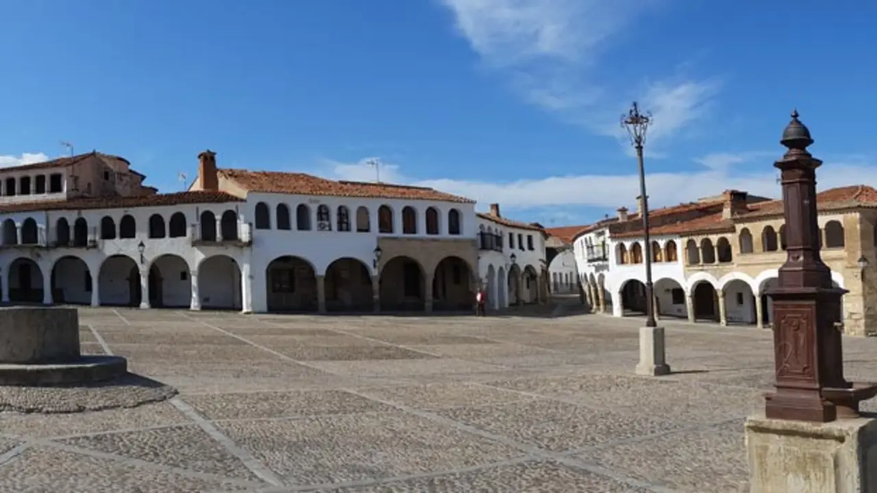D&oacute;nde dormir en Garrovillas de Alcon&eacute;tar
