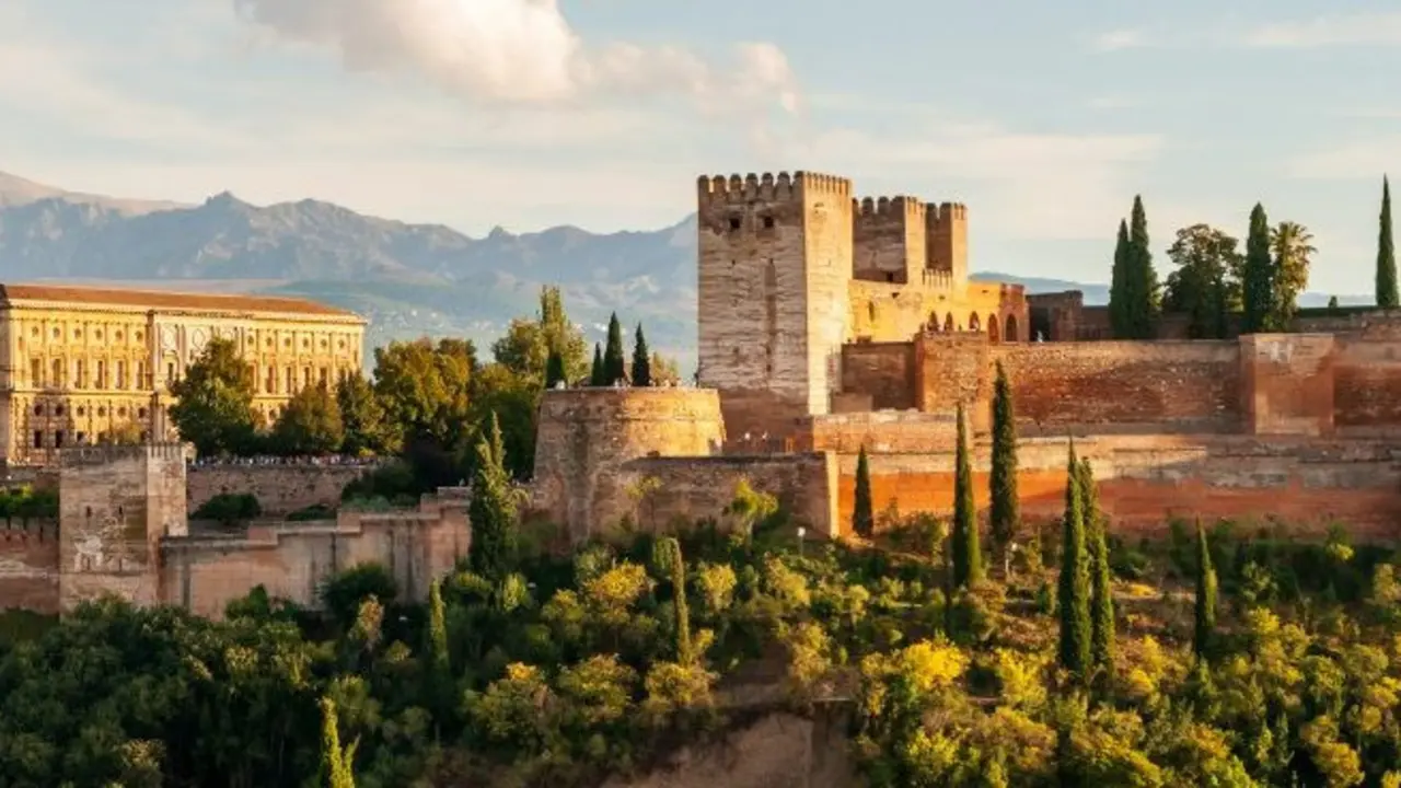 Panoramique depuis le Belv&eacute;d&egrave;re de San Nicol&aacute;s