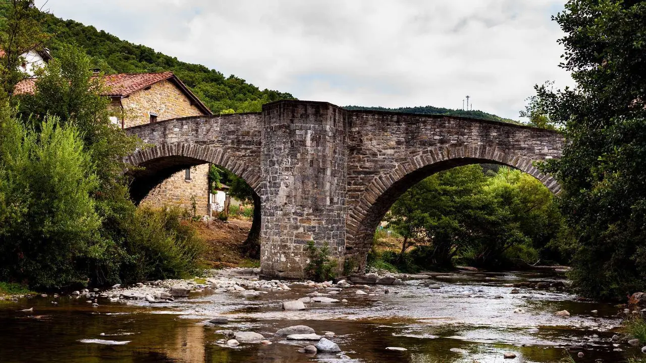 Pont &laquo; de la Rage &raquo; (Puente de la Rabia), Zubiri. | Shutterstock