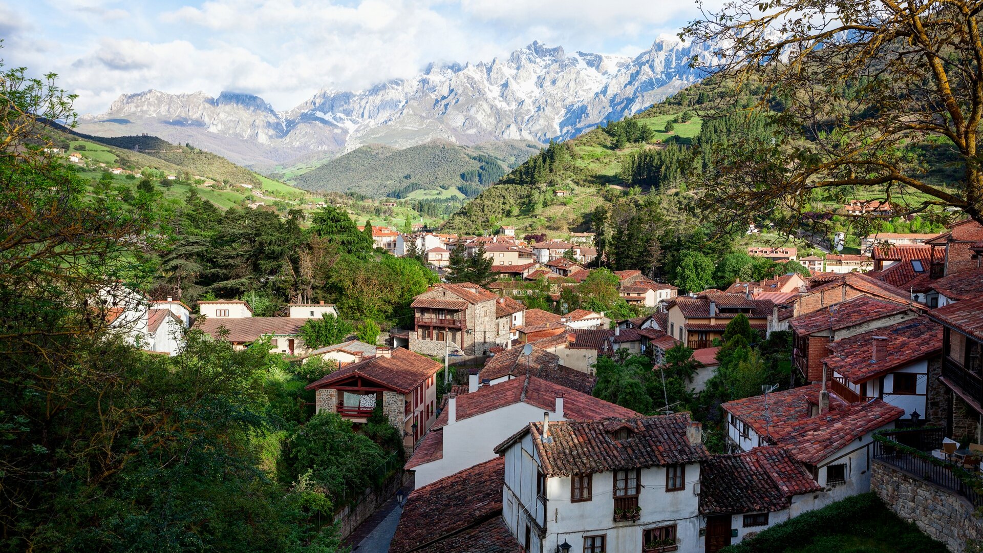 Vue de Potes, Cantabrie