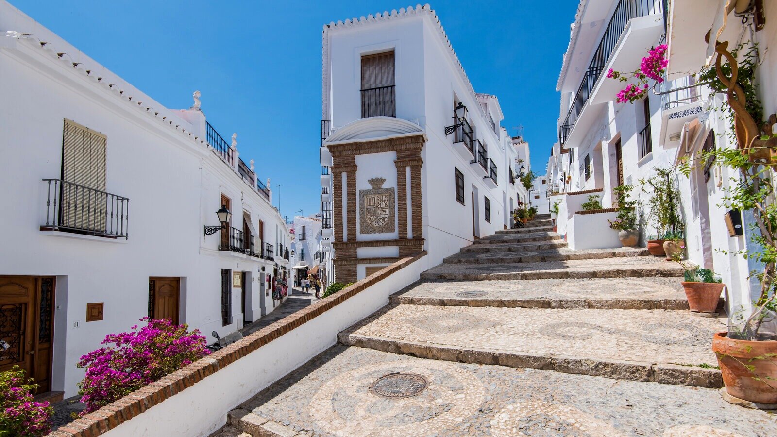 Ruelles pavées Frigiliana, à Malaga. | Dreamstime
