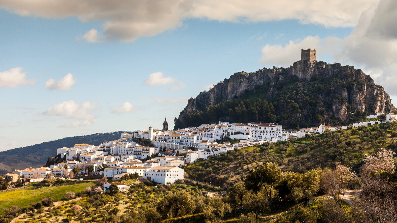 Vue de Zahara de la Sierra, à Cadix. | Dreamstime
