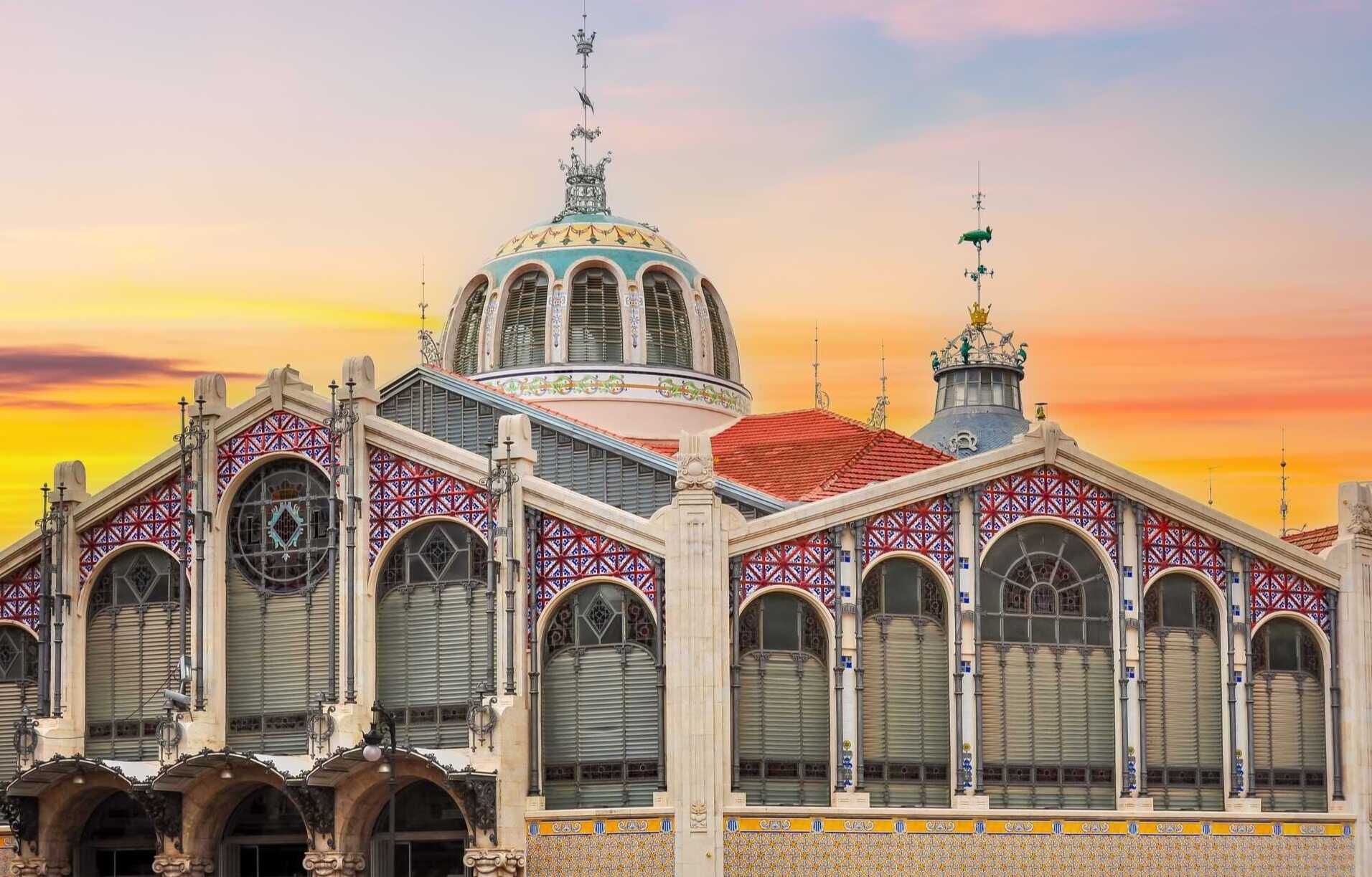 Marché Central de Valence. | Shutterstock