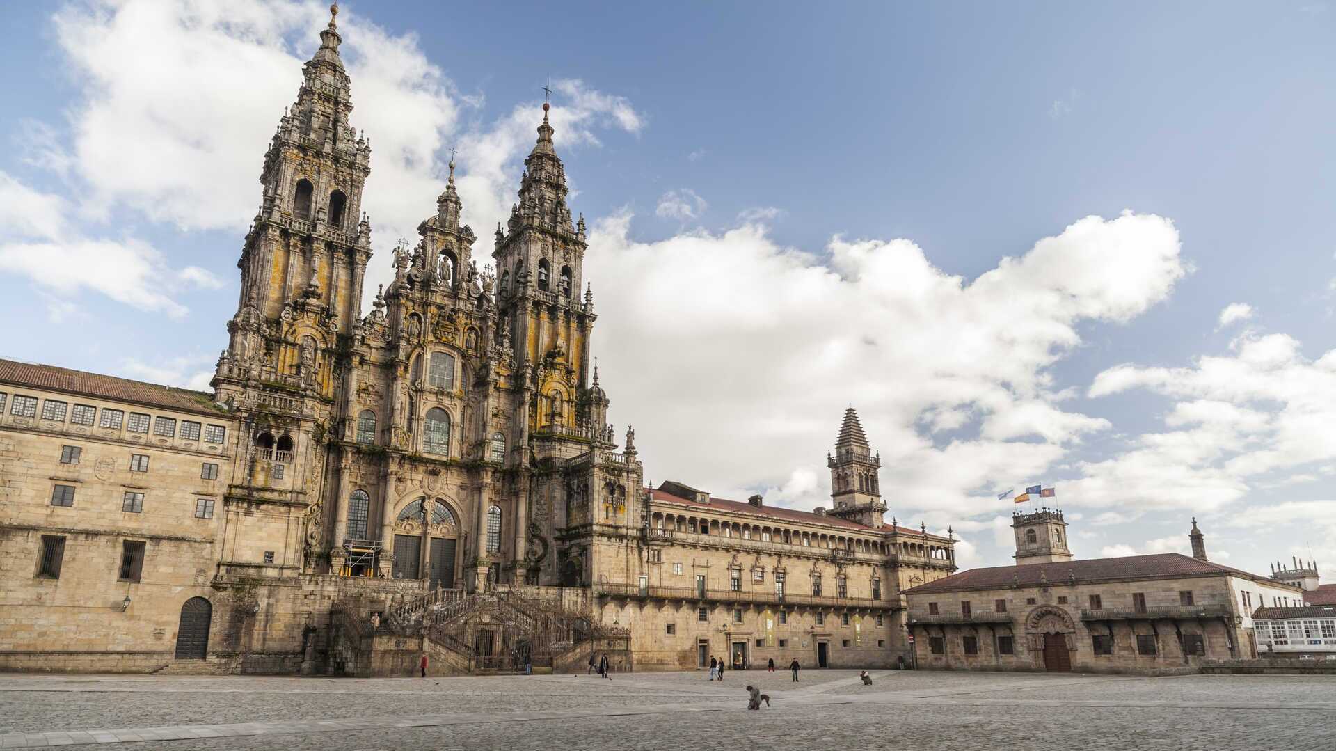 Plaza del Obradoiro. | Shutterstock