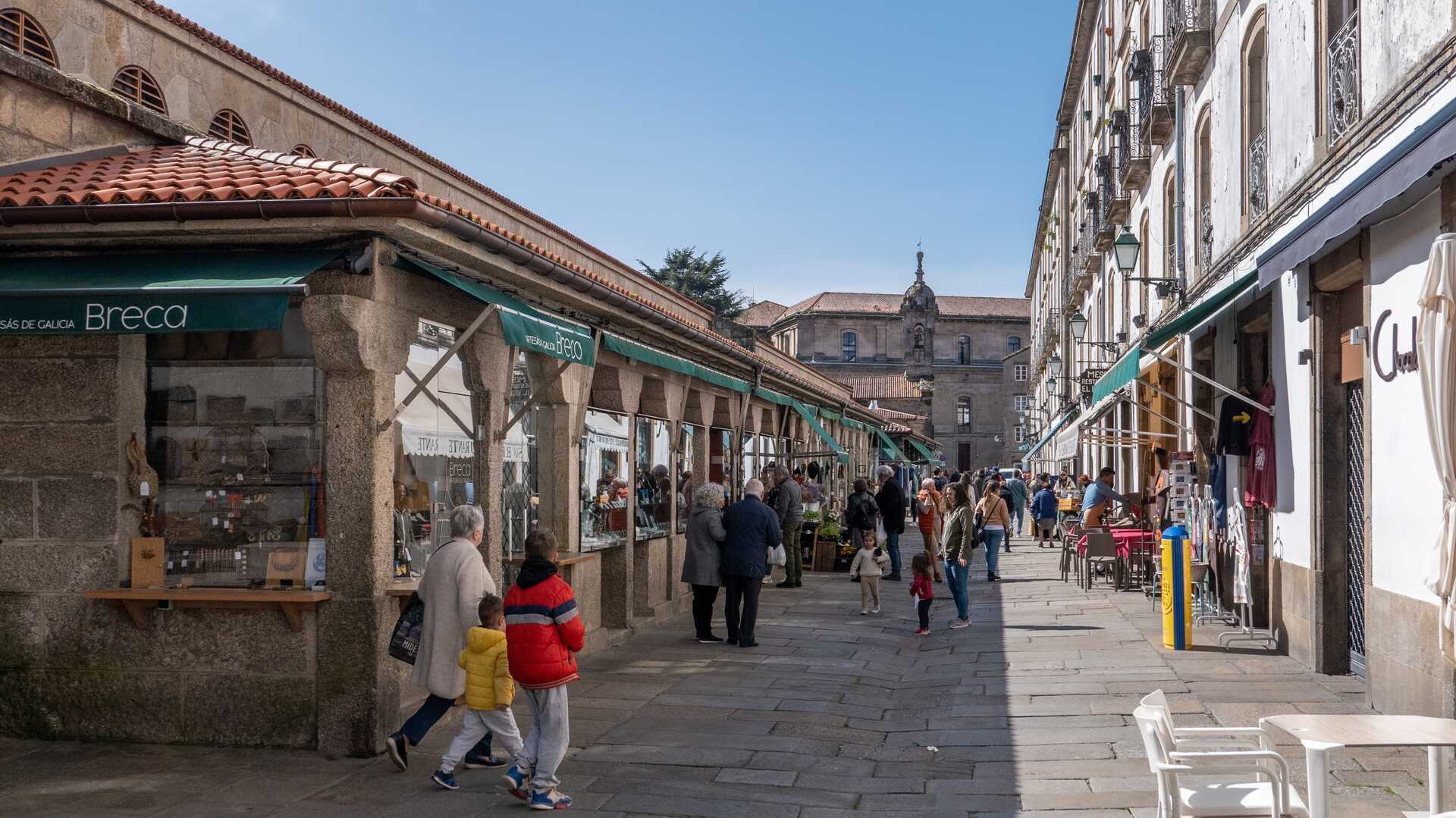 Marché de Saint-Jacques de Compostelle. | Shutterstock